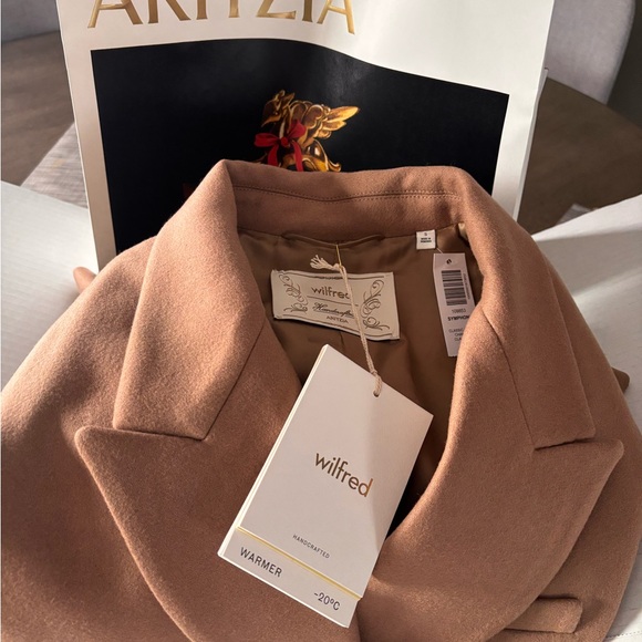 Camel Double-Breasted Women's Coat - Picture 4 of 5